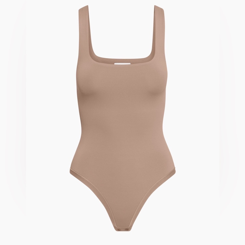Babaton Aritzia Square Neck Bodysuit